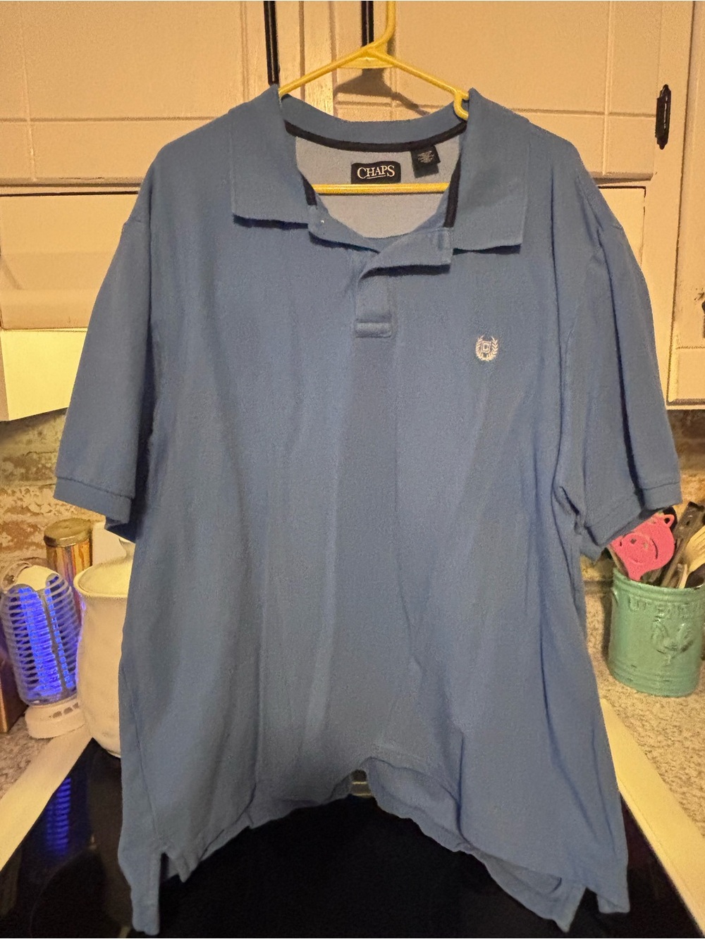 Chaps Men’s Sky Blue Polo Shirt with Embroidered Crest